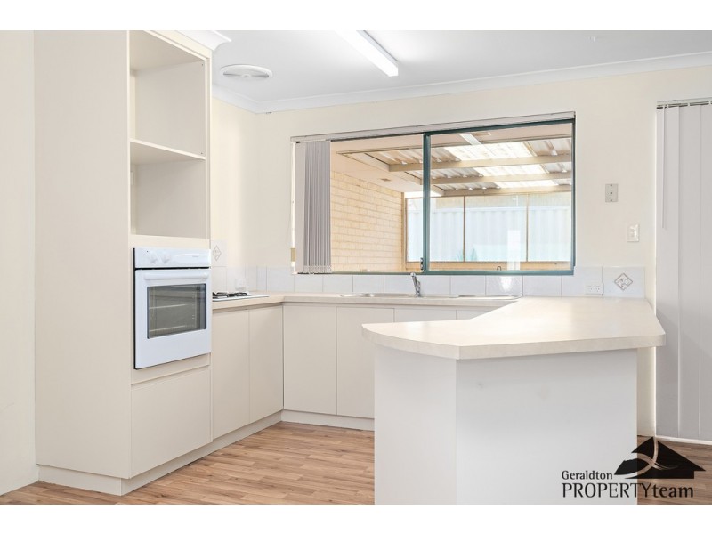 4 Hillview Drive, Drummond Cove WA 6532