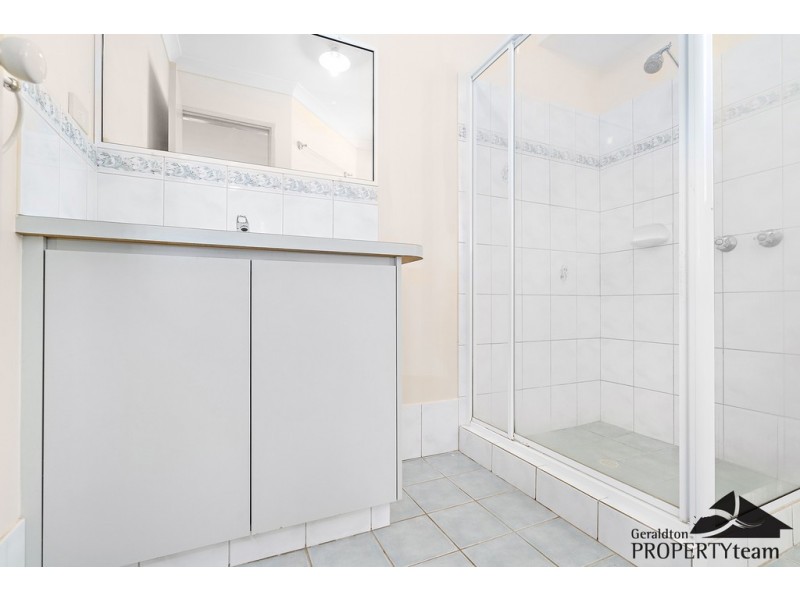 4 Hillview Drive, Drummond Cove WA 6532