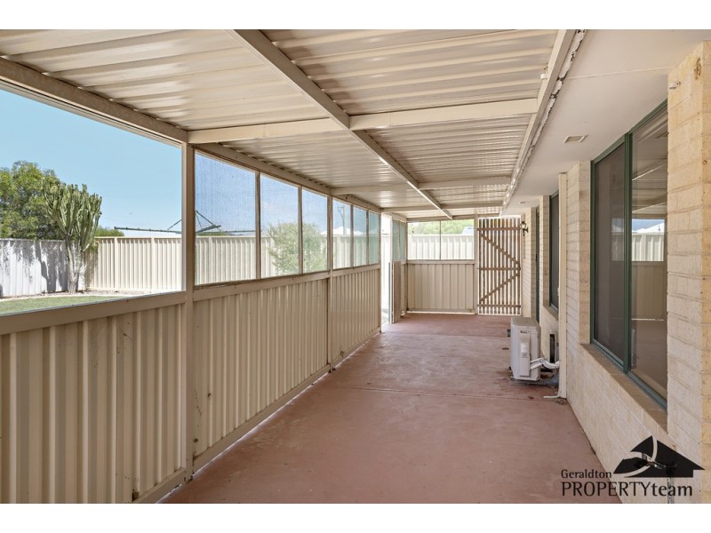 4 Hillview Drive, Drummond Cove WA 6532