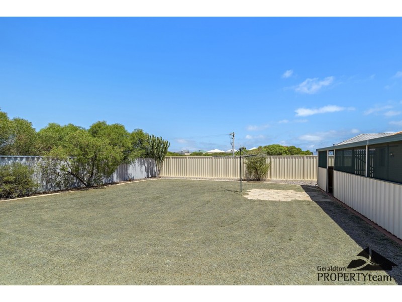 4 Hillview Drive, Drummond Cove WA 6532