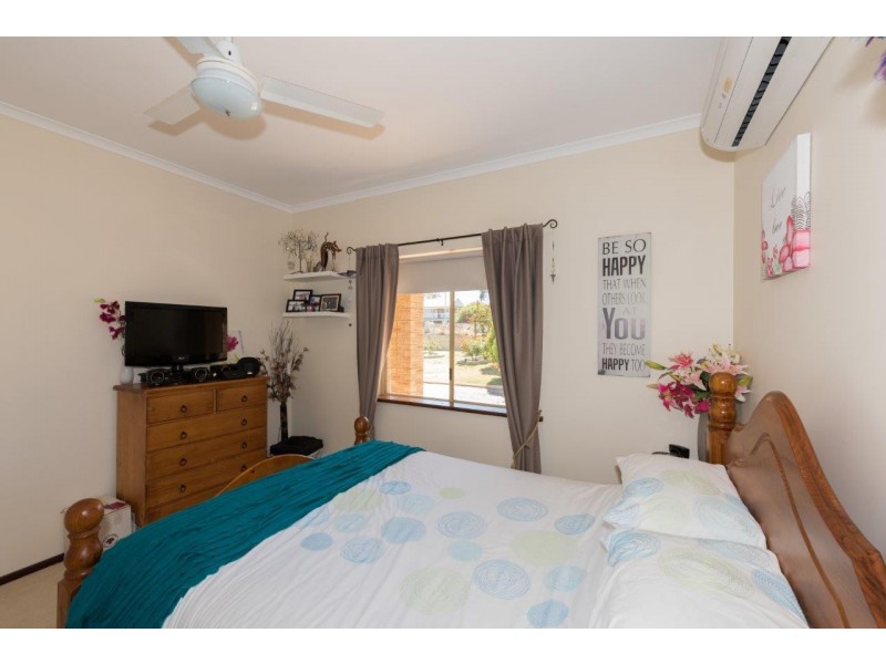 11 Tulloch Drive, Dongara WA 6525