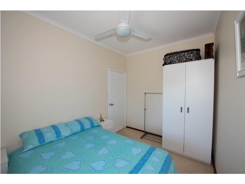 11 Tulloch Drive, Dongara WA 6525