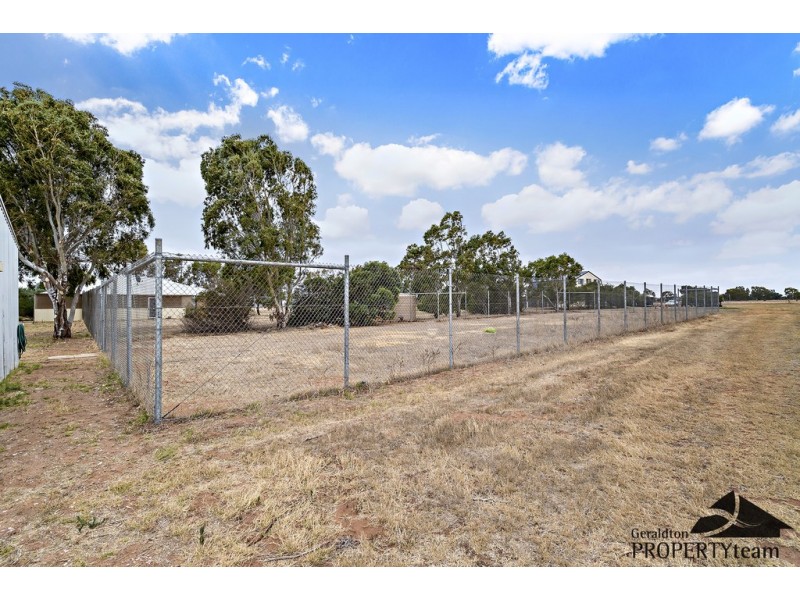 12 Hill River Way, Moonyoonooka WA 6532