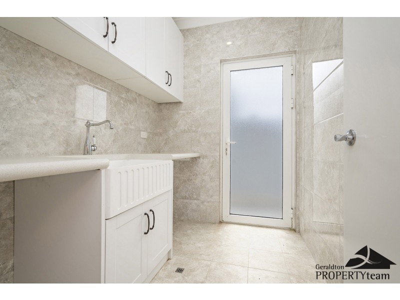 1 Benedictine Drive, Port Denison WA 6525