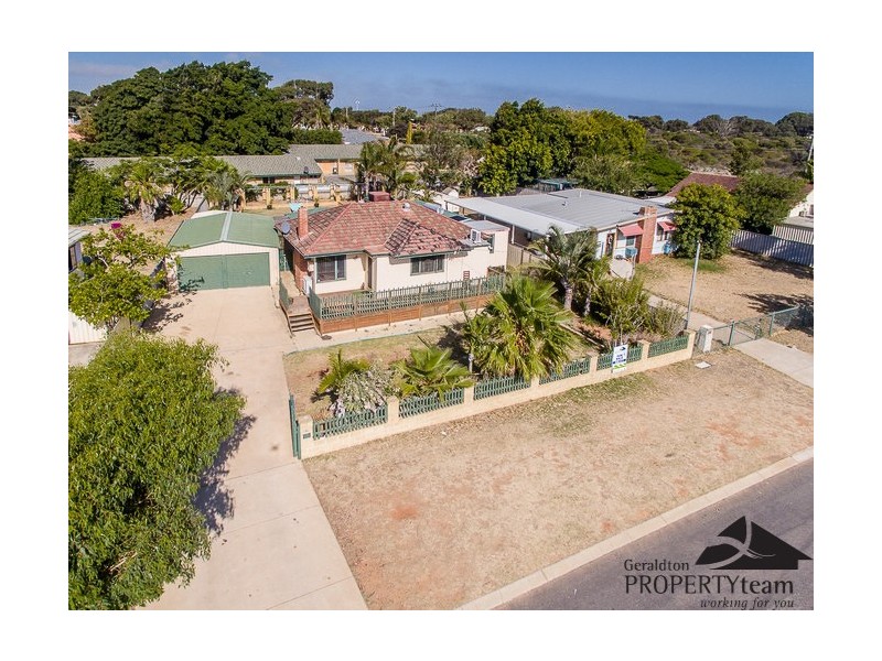 6 Crabbe Street, Rangeway WA 6530