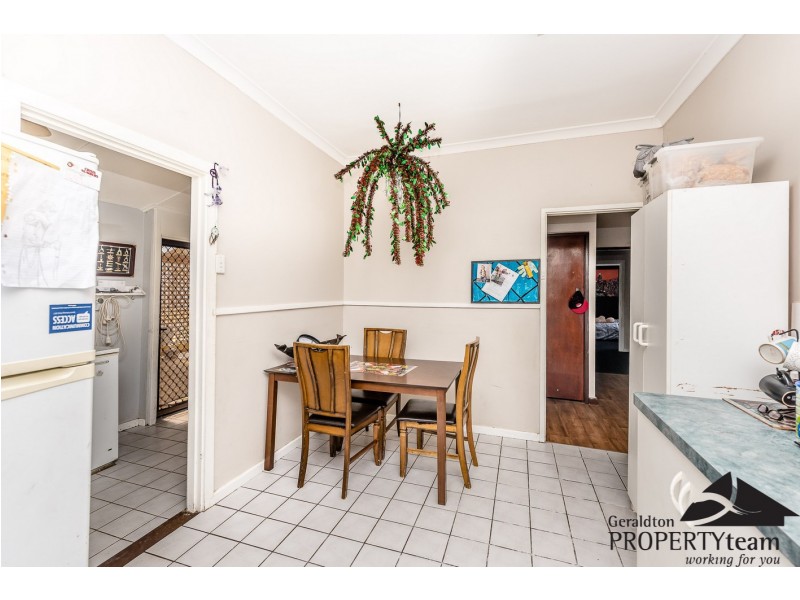 6 Crabbe Street, Rangeway WA 6530