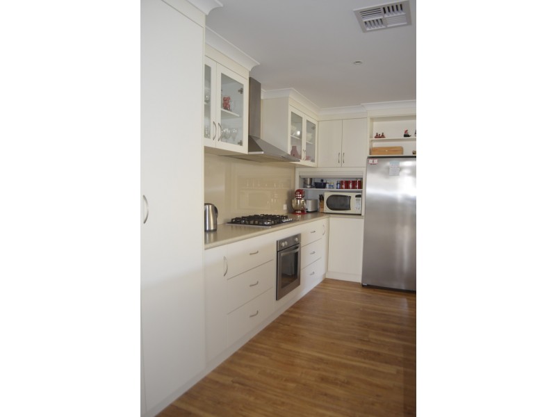 33 Wavecrest Circle, Drummond Cove WA 6532