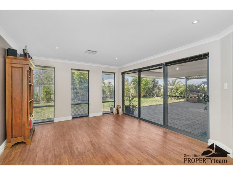 15 Drummond Cove Road, Drummond Cove WA 6532