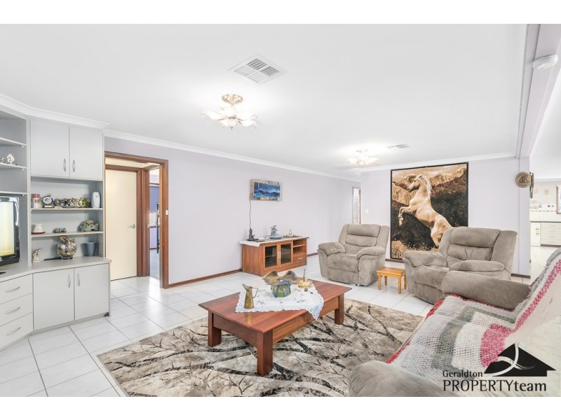 7 Polwarth Parade, Deepdale WA 6532