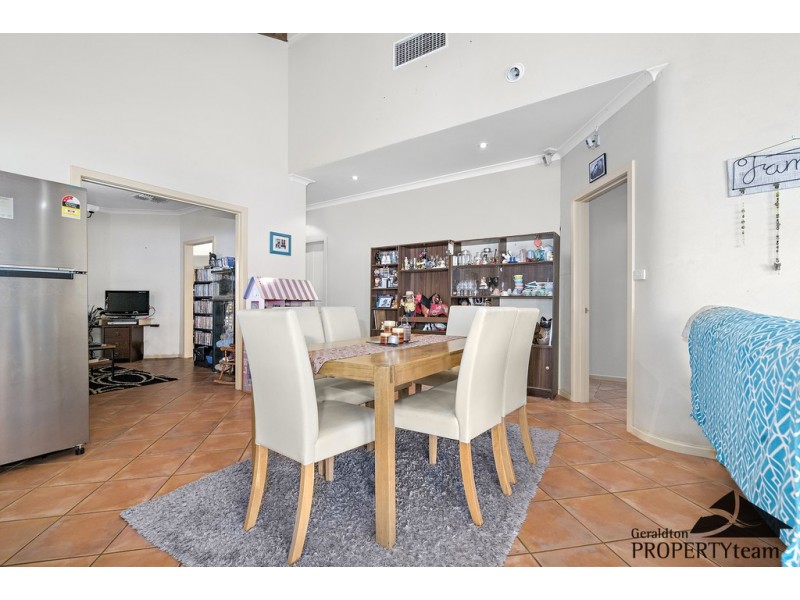 25 Church Street, Dongara WA 6525