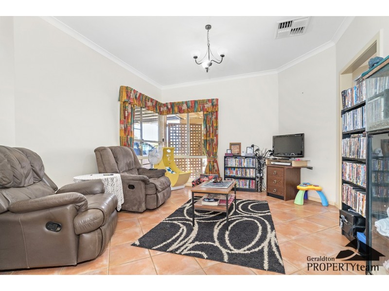 25 Church Street, Dongara WA 6525