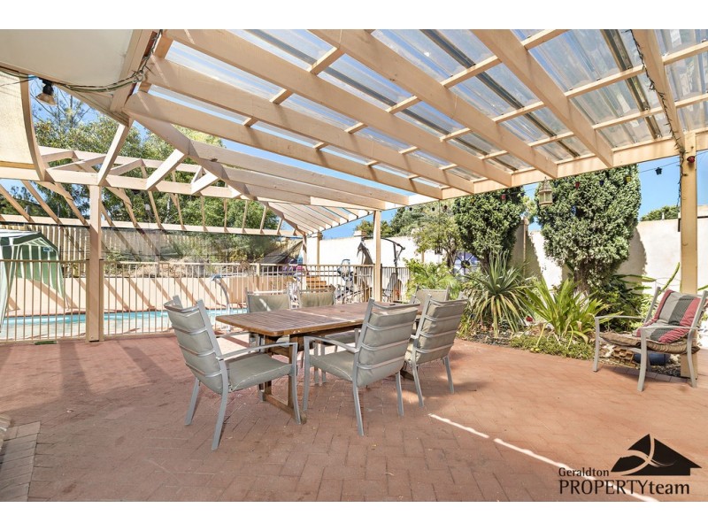 25 Church Street, Dongara WA 6525