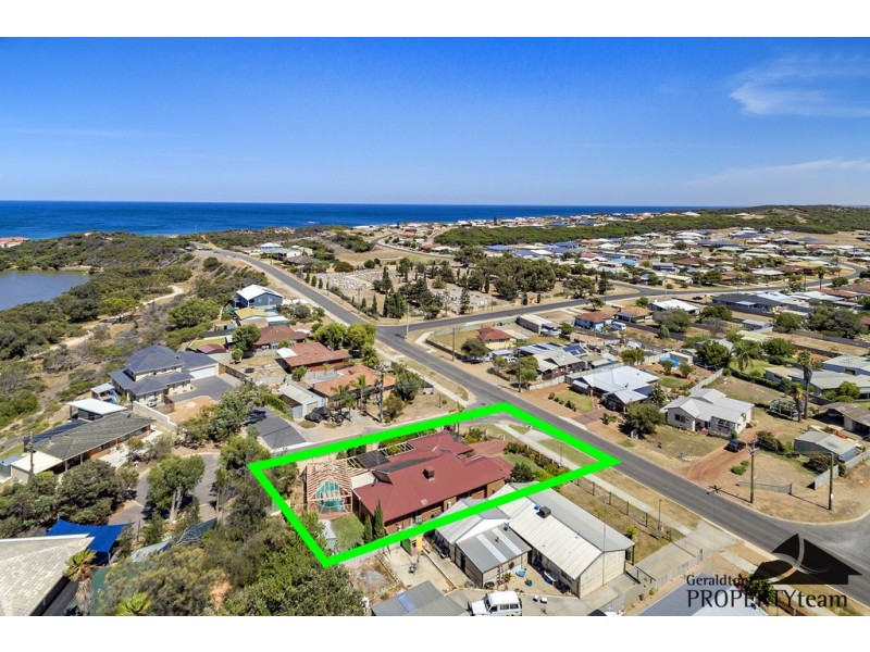 25 Church Street, Dongara WA 6525