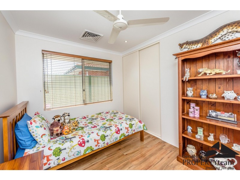 28 Half Moon Drive, Waggrakine WA 6530