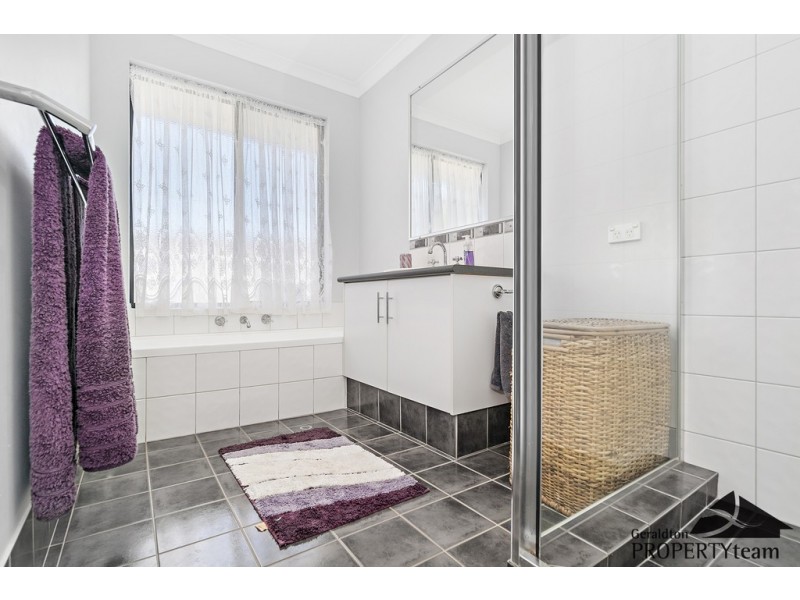 14 Pirrotina Link, Waggrakine WA 6530