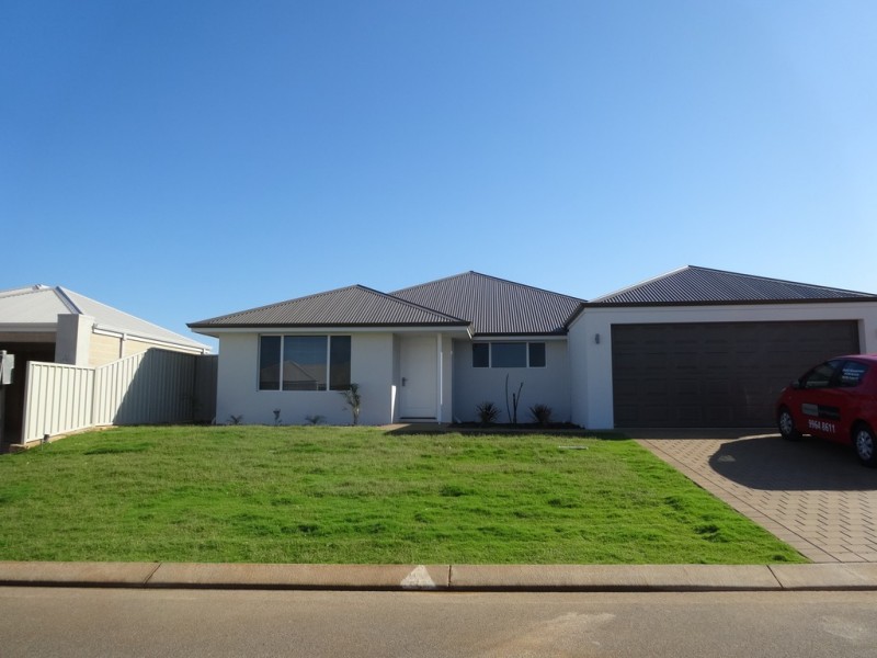 9 Lugger Outlook, Glenfield WA 6532