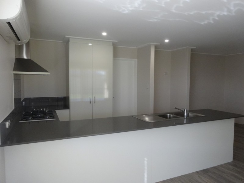 9 Lugger Outlook, Glenfield WA 6532