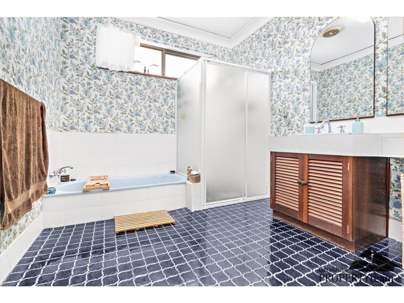 18 Mark Way, Mount Tarcoola WA 6530