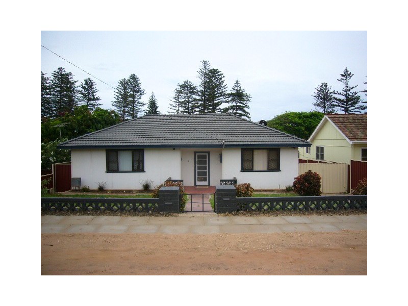 18 Gertrude Street, Geraldton WA 6530