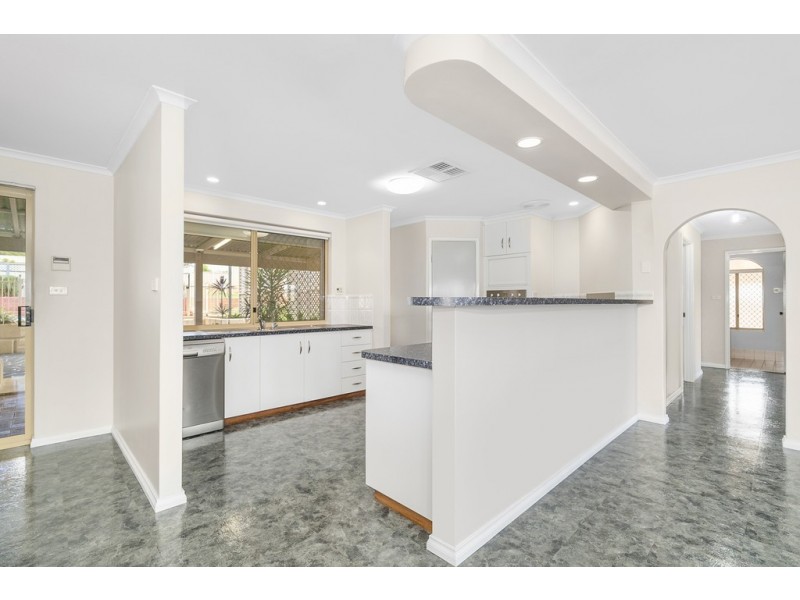 83 Sunnybanks Drive, Strathalbyn WA 6530