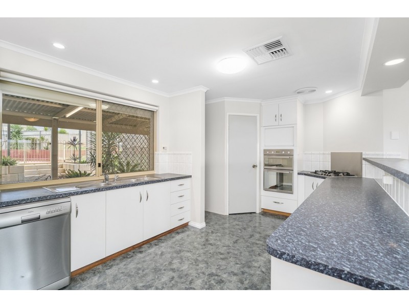 83 Sunnybanks Drive, Strathalbyn WA 6530