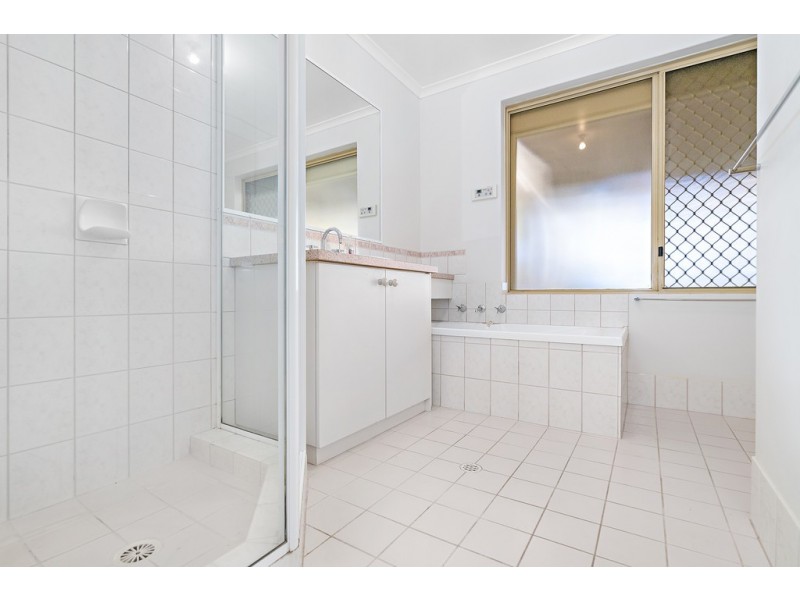 83 Sunnybanks Drive, Strathalbyn WA 6530