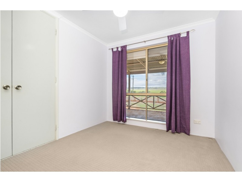 83 Sunnybanks Drive, Strathalbyn WA 6530