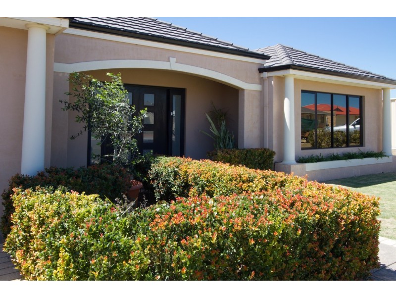 10 Ajax Drive, Wandina WA 6530