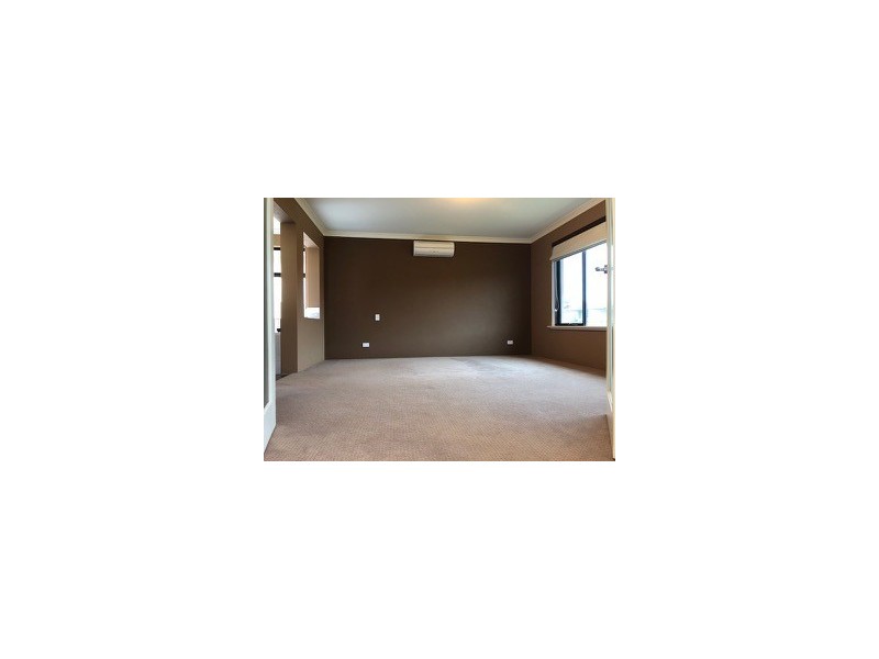 10 Ajax Drive, Wandina WA 6530