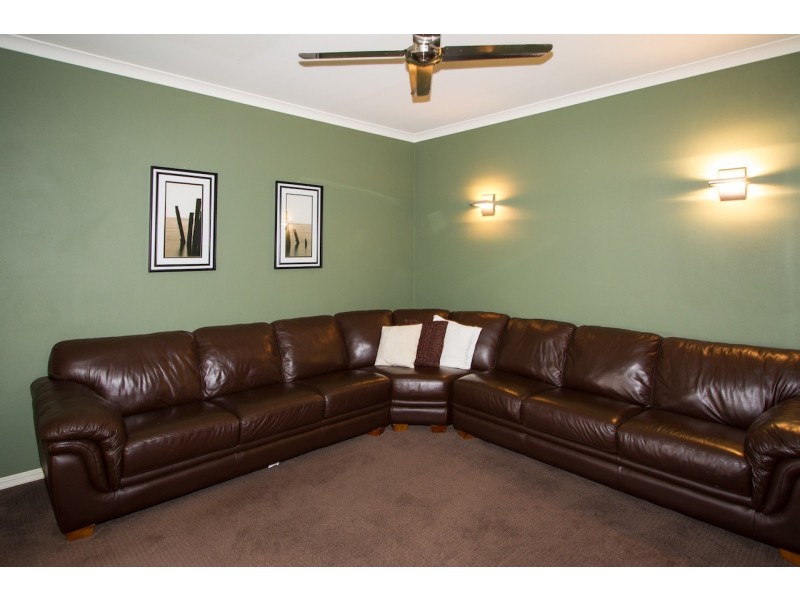 10 Ajax Drive, Wandina WA 6530