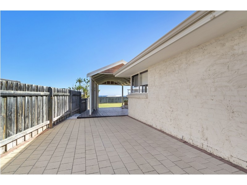 5 Wallabi Drive, Wandina WA 6530