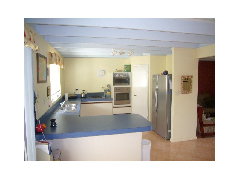 2 Leicester Close, Deepdale WA 6532