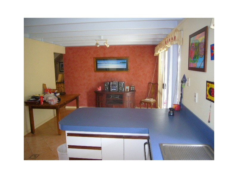 2 Leicester Close, Deepdale WA 6532