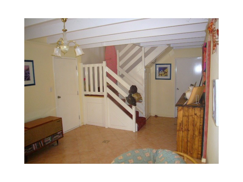 2 Leicester Close, Deepdale WA 6532