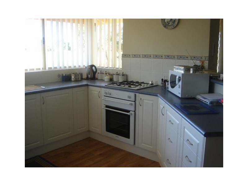 4 Sunnybanks Drive, Strathalbyn WA 6530