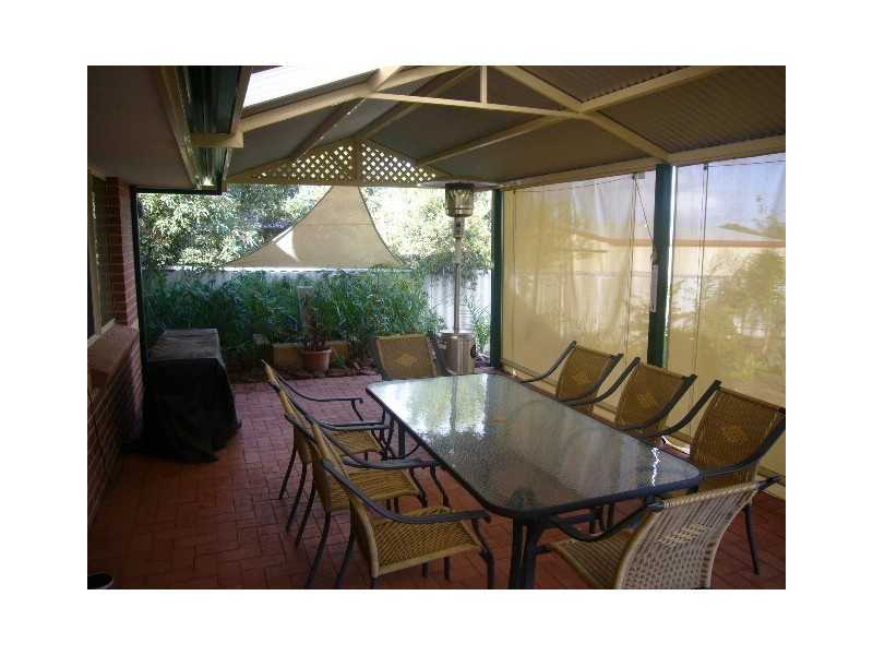 4 Sunnybanks Drive, Strathalbyn WA 6530