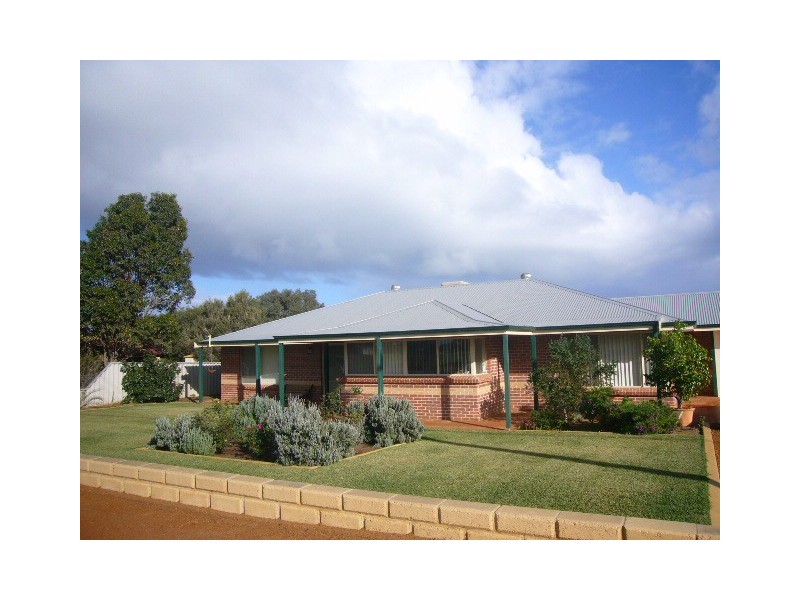 4 Sunnybanks Drive, Strathalbyn WA 6530