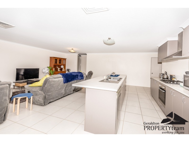 6 Periwinkle Street, Drummond Cove WA 6532