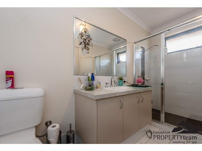 6 Periwinkle Street, Drummond Cove WA 6532