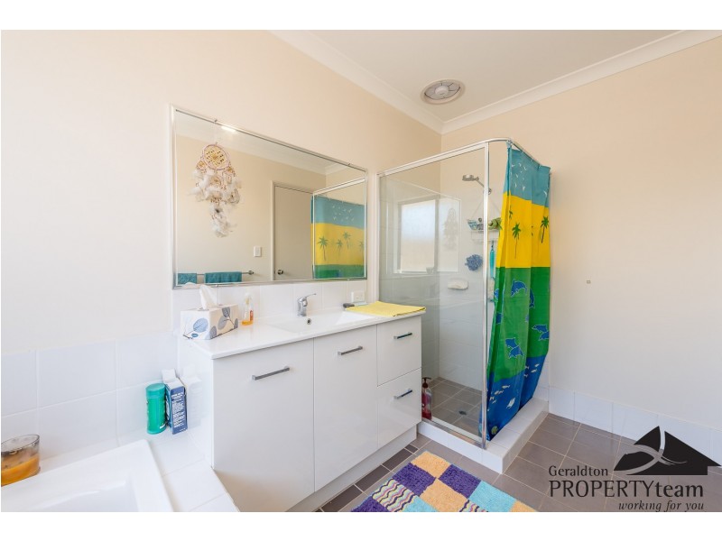 6 Periwinkle Street, Drummond Cove WA 6532