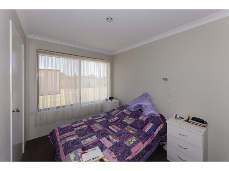 31 Wahn Avenue, Waggrakine WA 6530