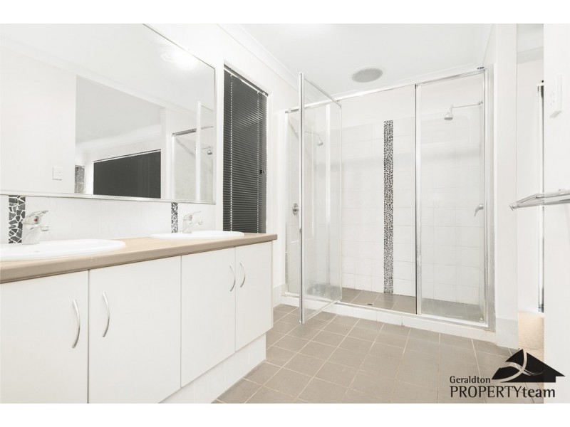 70 Eastlyn Drive, Deepdale WA 6532