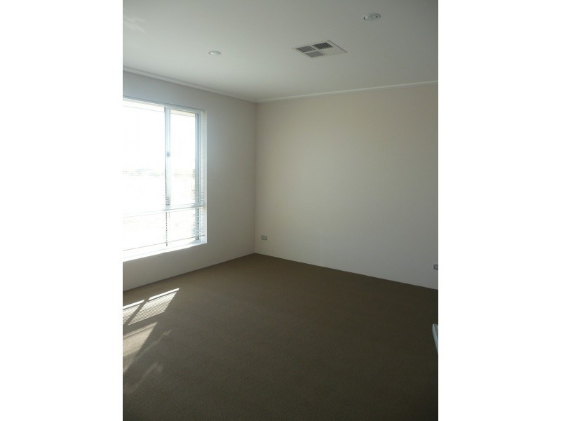 23 Swell Terrace, Glenfield WA 6532