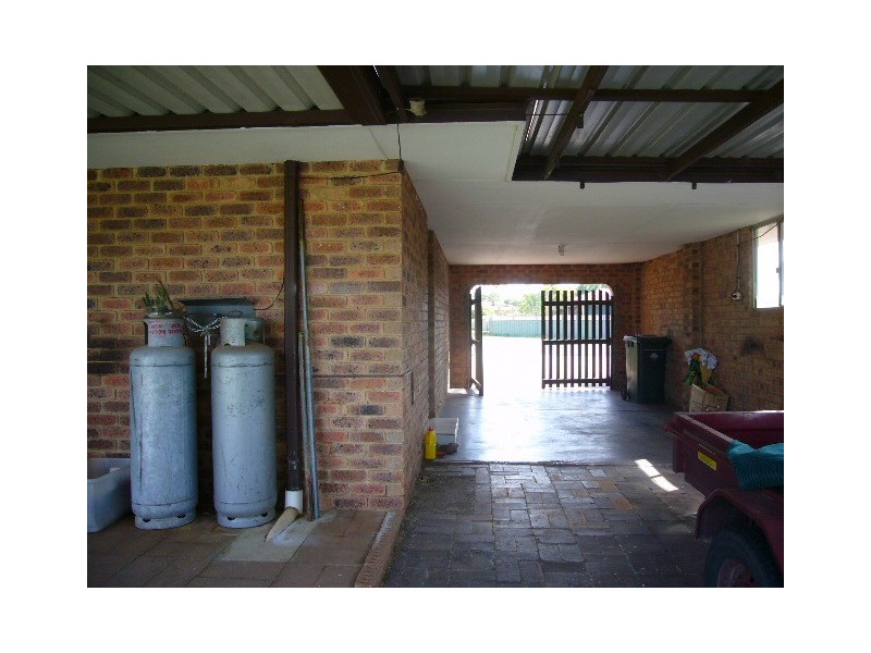 15 Solomon Circle, Karloo WA 6530