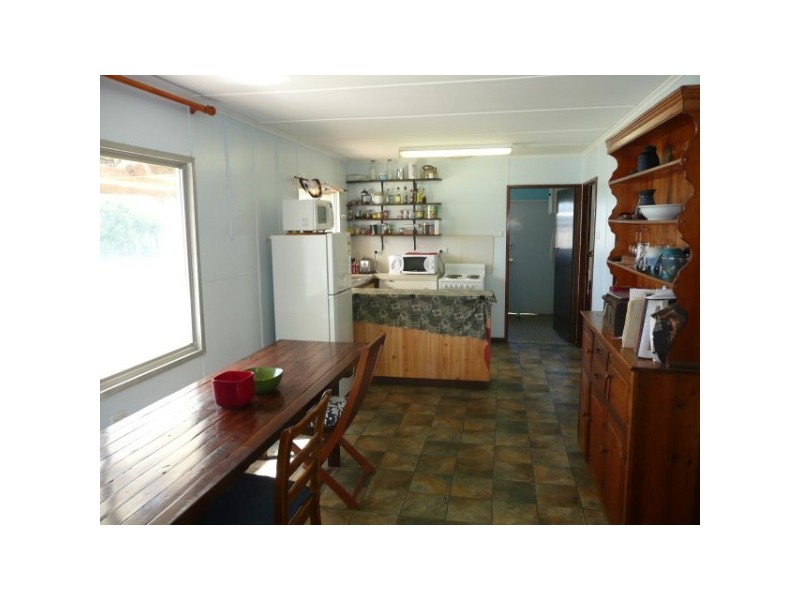 27 Bosuns Cres, West End WA 6530