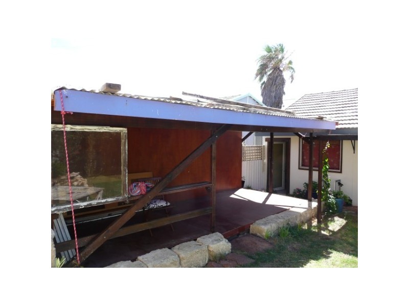 27 Bosuns Cres, West End WA 6530