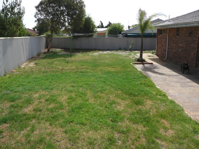 28 Solomon Circle, Karloo WA 6530