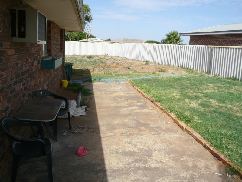 28 Solomon Circle, Karloo WA 6530