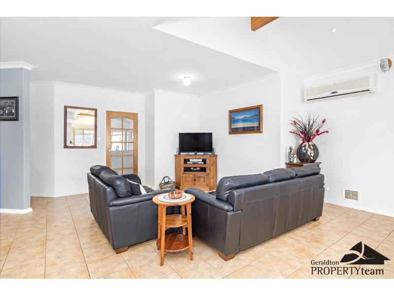 10 Columbus Boulevard, Wandina WA 6530