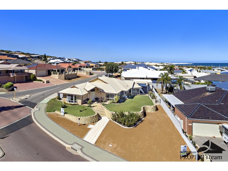 10 Columbus Boulevard, Wandina WA 6530